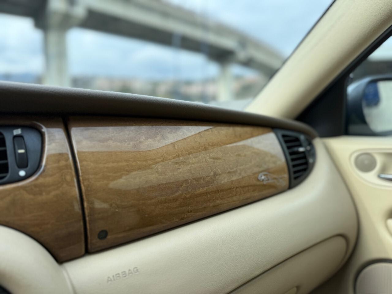 Jaguar X-Type 2 litri V6 24V BENZINA Executive