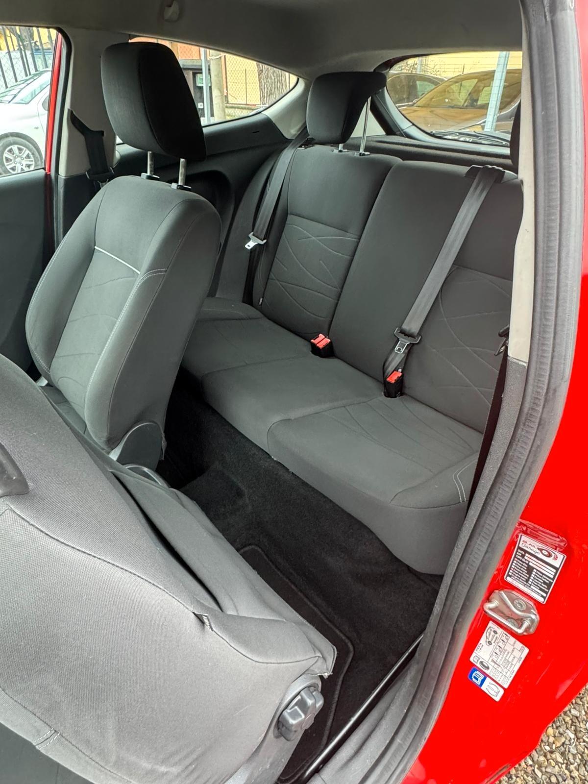 Ford Fiesta 1.4 3 porte Bz.- GPL Black & White Edition GPL CASA MADRE