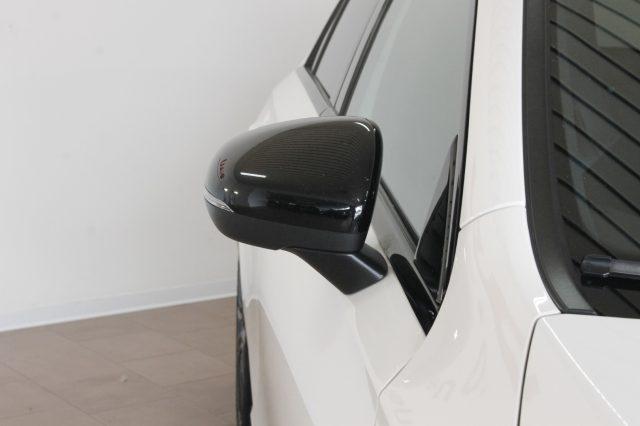MERCEDES-BENZ A 180 dAutomatic AMGLine Premium Night Edition Uniprop.