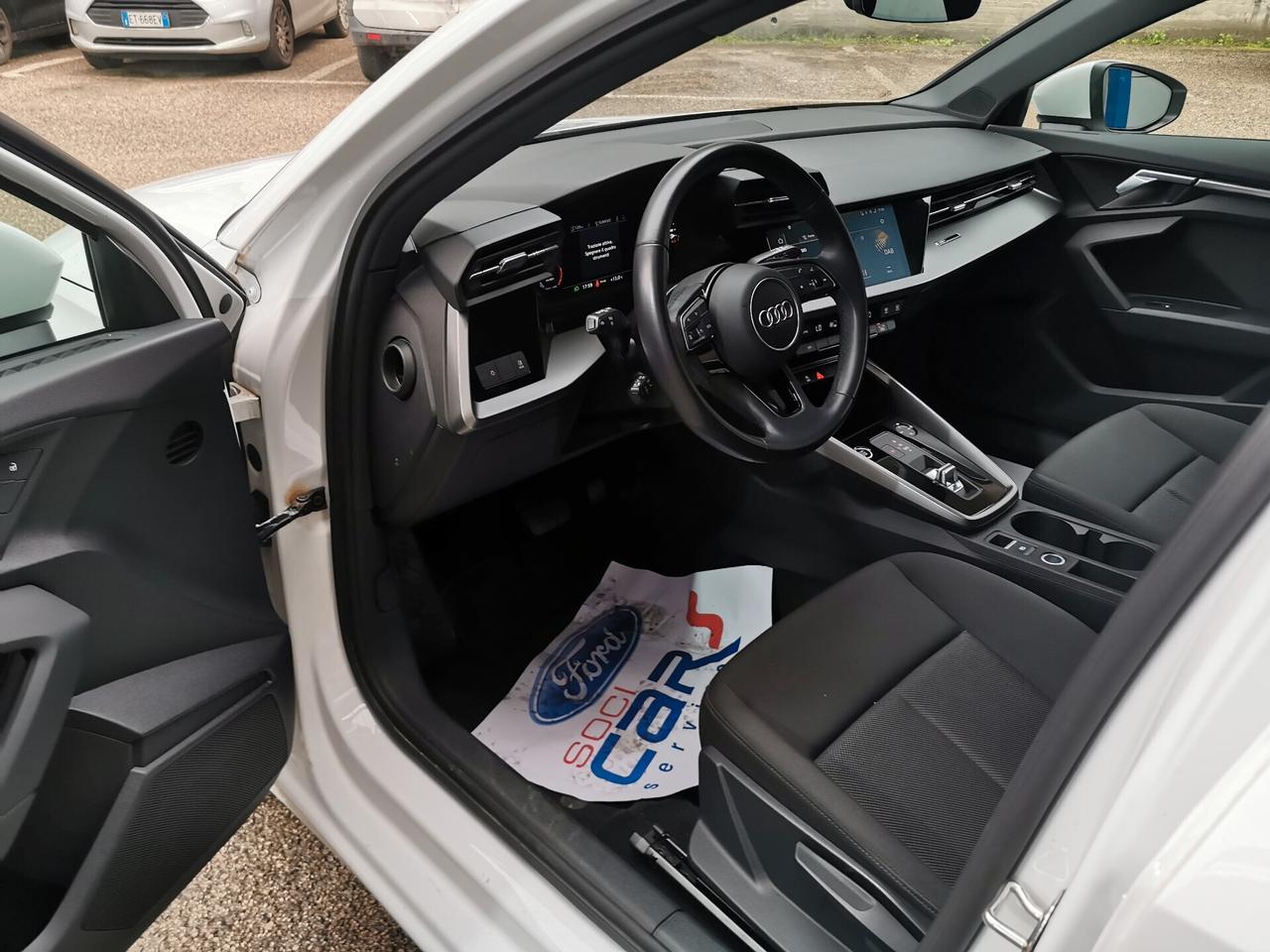 Audi A3 SPB 2.0 30 TDI 115cv Aut. Business Advanced Iva Detraibile