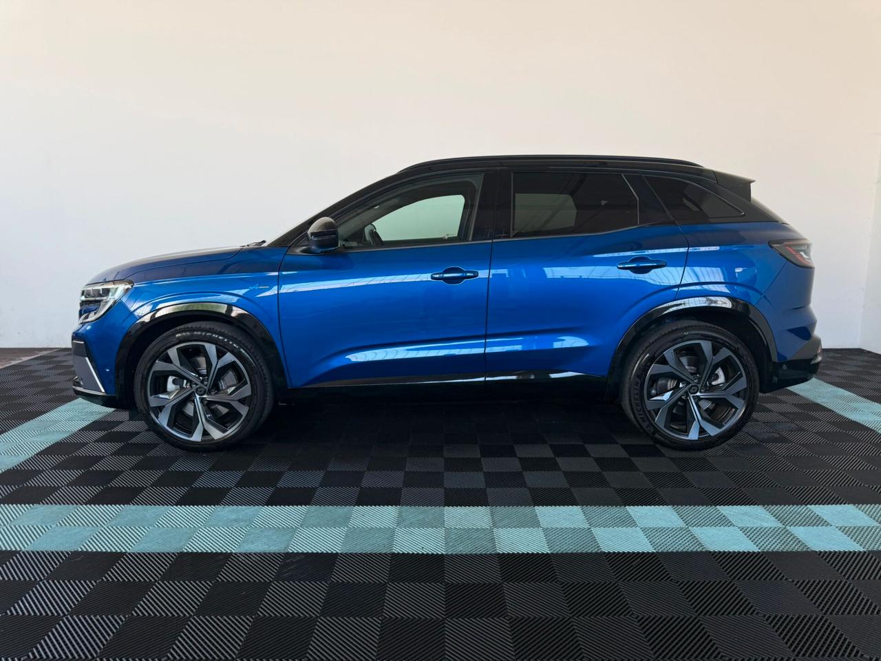 Renault Austral E-Tech 4Control 200 CV Esprit Alpine Iconic