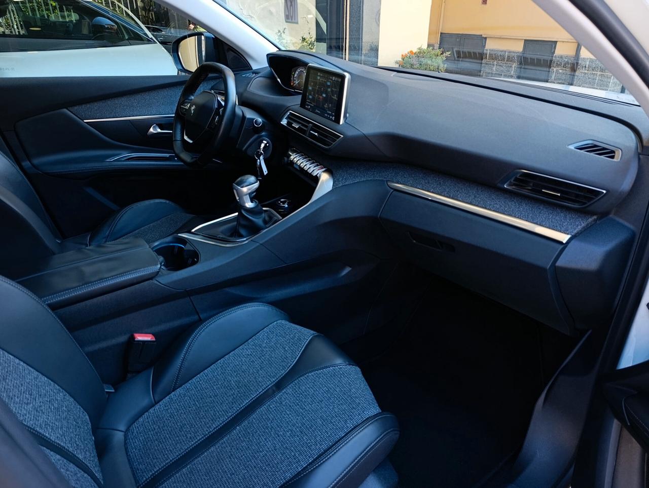 Peugeot 3008 PureTech Turbo 130 S&S Allure