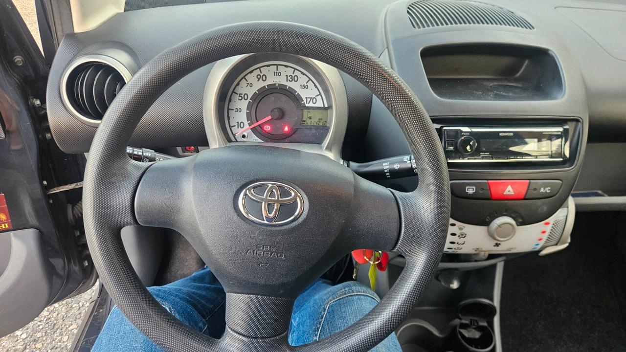 Toyota Aygo 1.0 12V VVT-i 5 porte Sol Red Edition