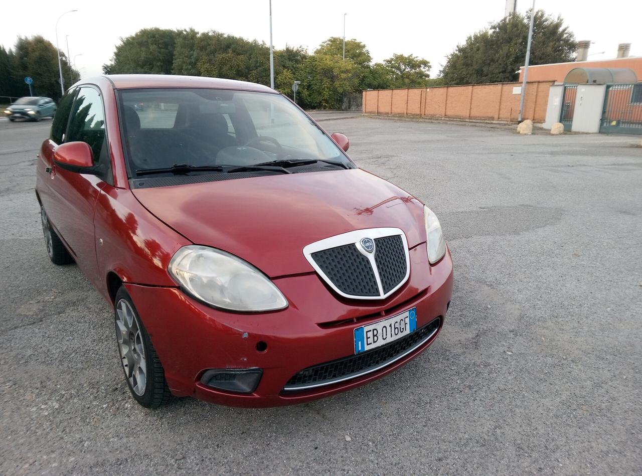 Lancia Ypsilon 1.4 Platino Ecochic GPL