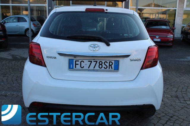 TOYOTA Yaris 1.0 5 porte