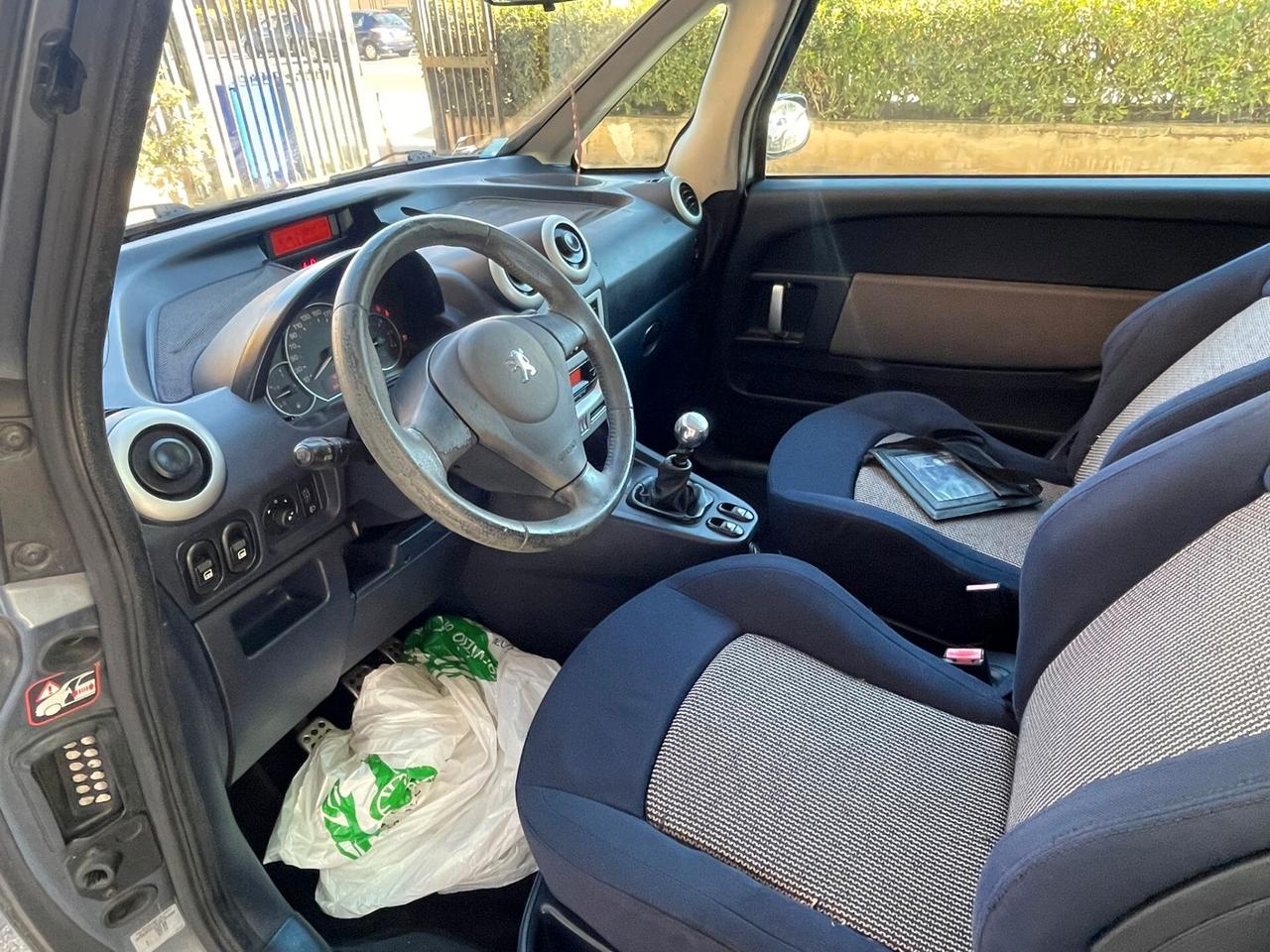 Peugeot 1007 1.4 HDi Happy