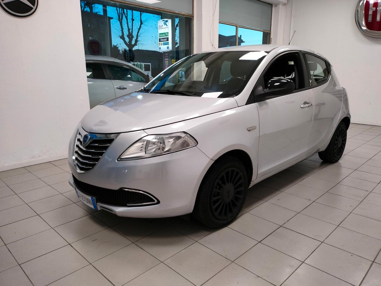 Lancia Ypsilon 1.2 BENZINA 5 PORTE 69 CV