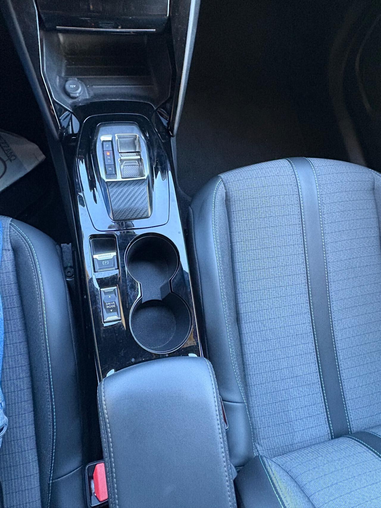 Peugeot 2008 BlueHDi 130 S&S EAT8 Allure Pack