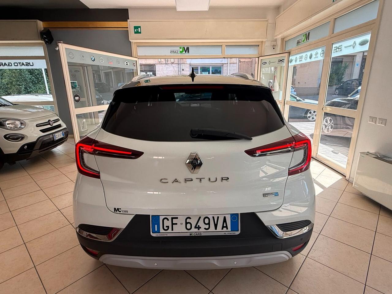 Renault Captur Plug-in Hybrid E-Tech 160 CV Initiale Paris