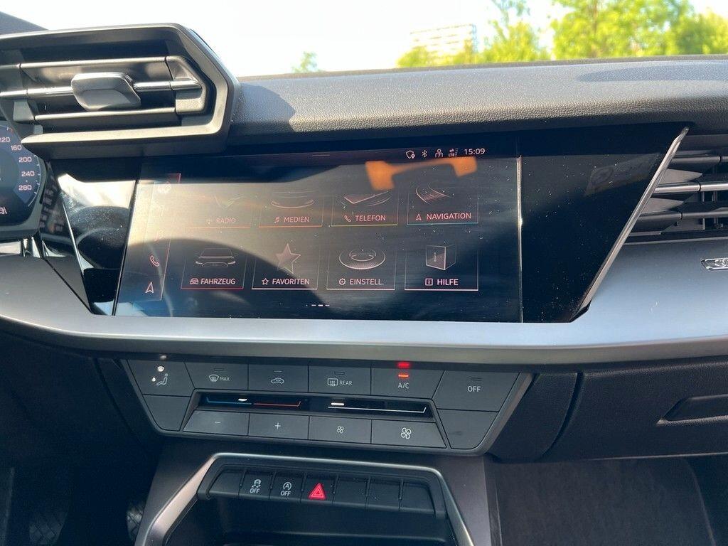 Audi A3 Sedan 30 TDI Business