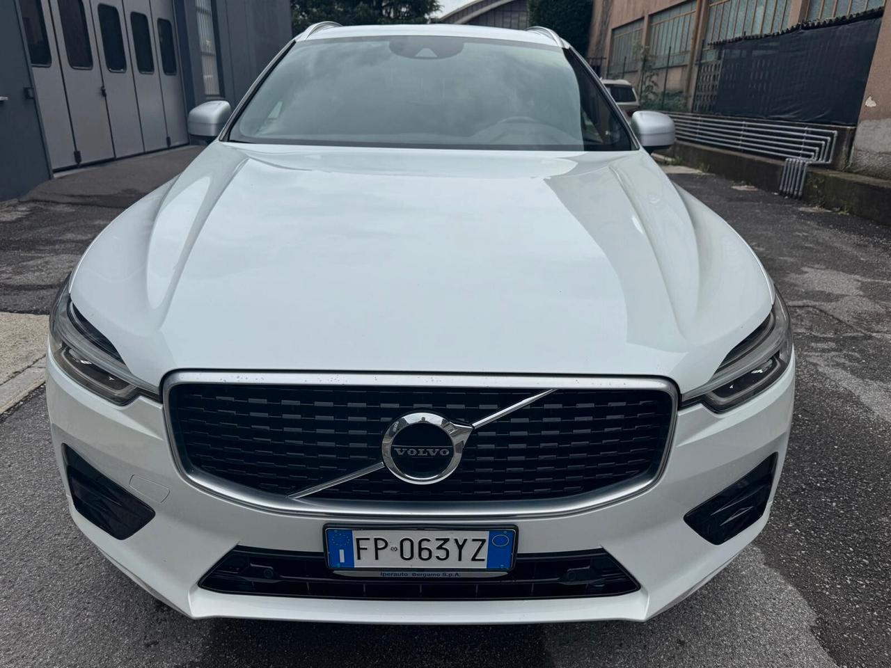 Volvo XC 60 XC60 D4 AWD Geartronic R-design