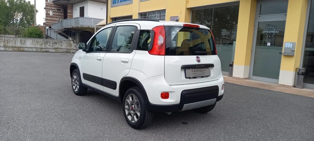 Fiat Panda cc. 1.300 MJT Turbodiesel 95 CV. 4X4 Trazione Integrale Mod. Lounge 5 Porte Euro 6B Utilizzabile anche per i Neopatentati.
