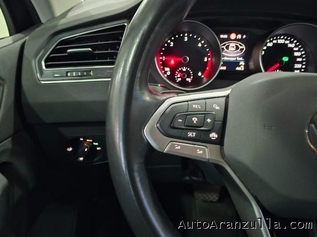 VOLKSWAGEN Tiguan 2.0 TDI 150CV SCR DSG Life Navi - Fari Led