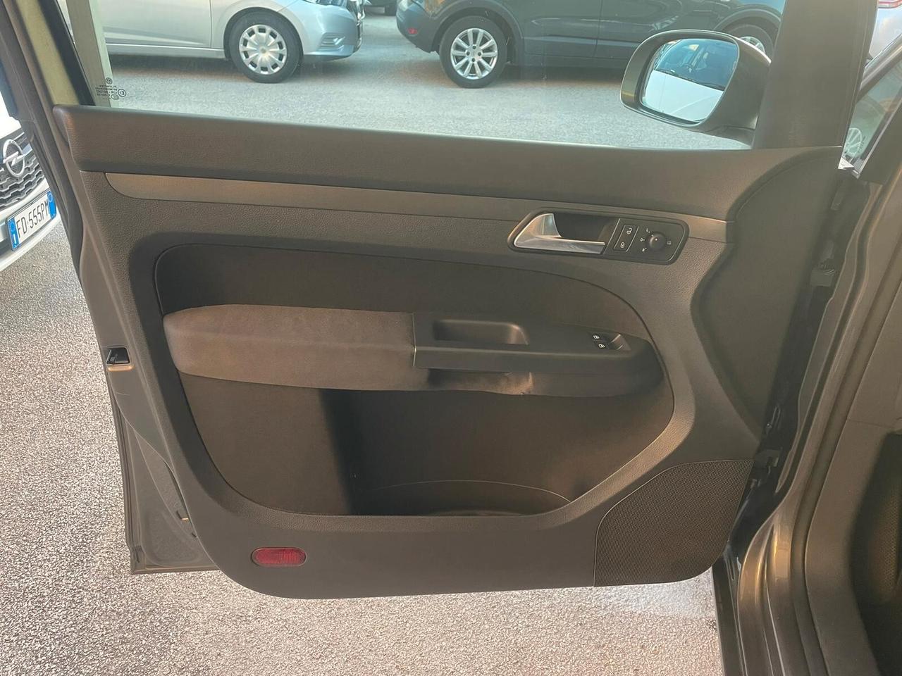 Volkswagen Touran 1.6 Trendline GPL