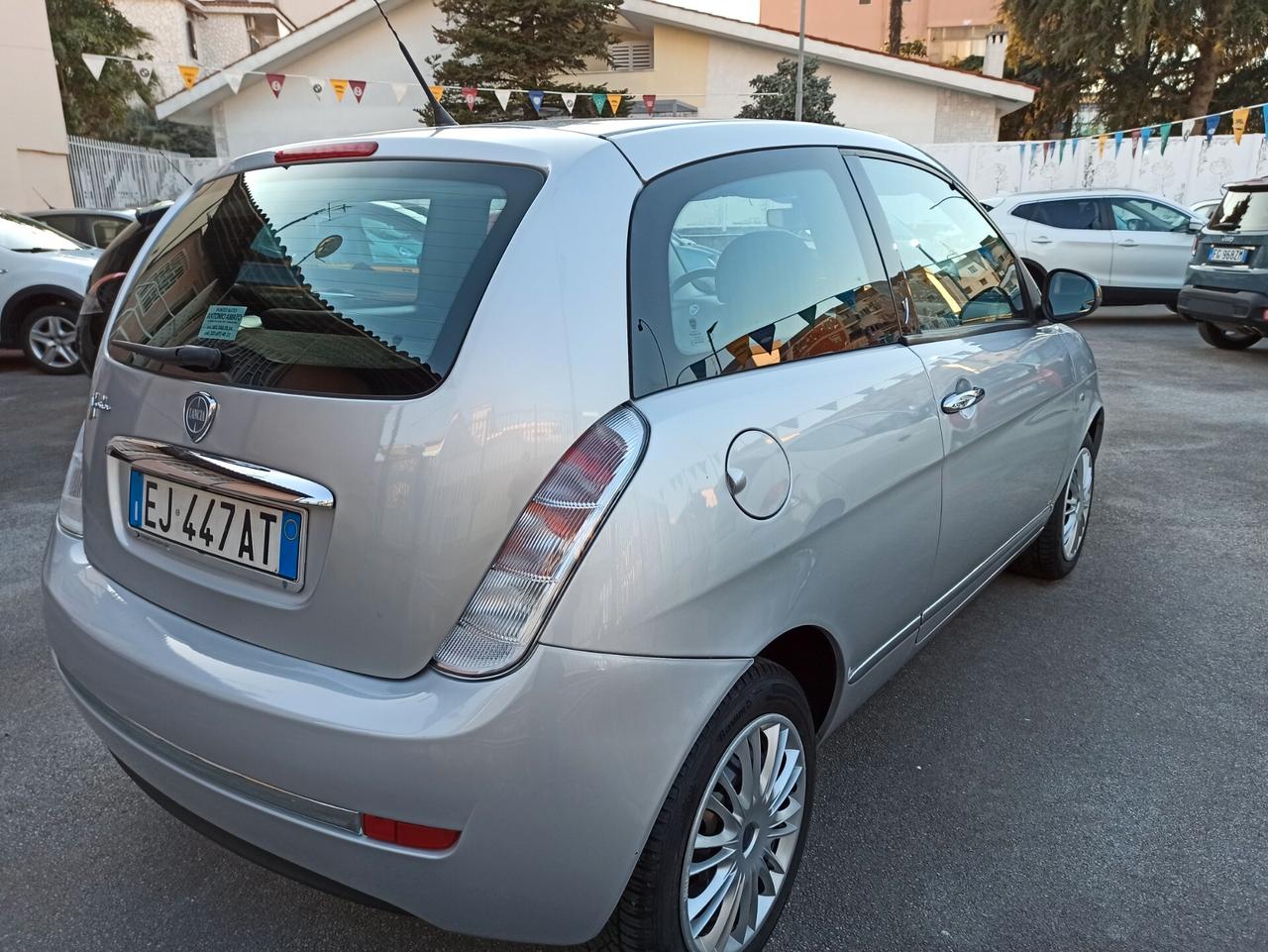 Lancia Ypsilon 1.2 69 CV Diva