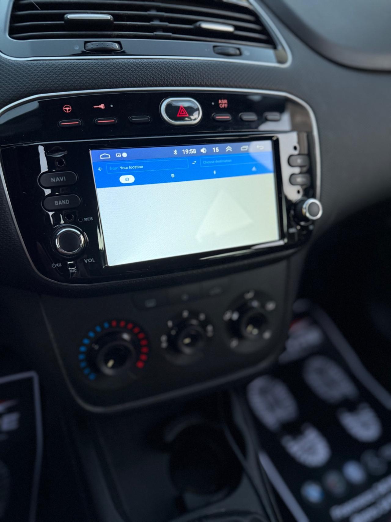 Fiat Punto 1.3 MJT II 75 CV 5 porte navigatore bluetooth