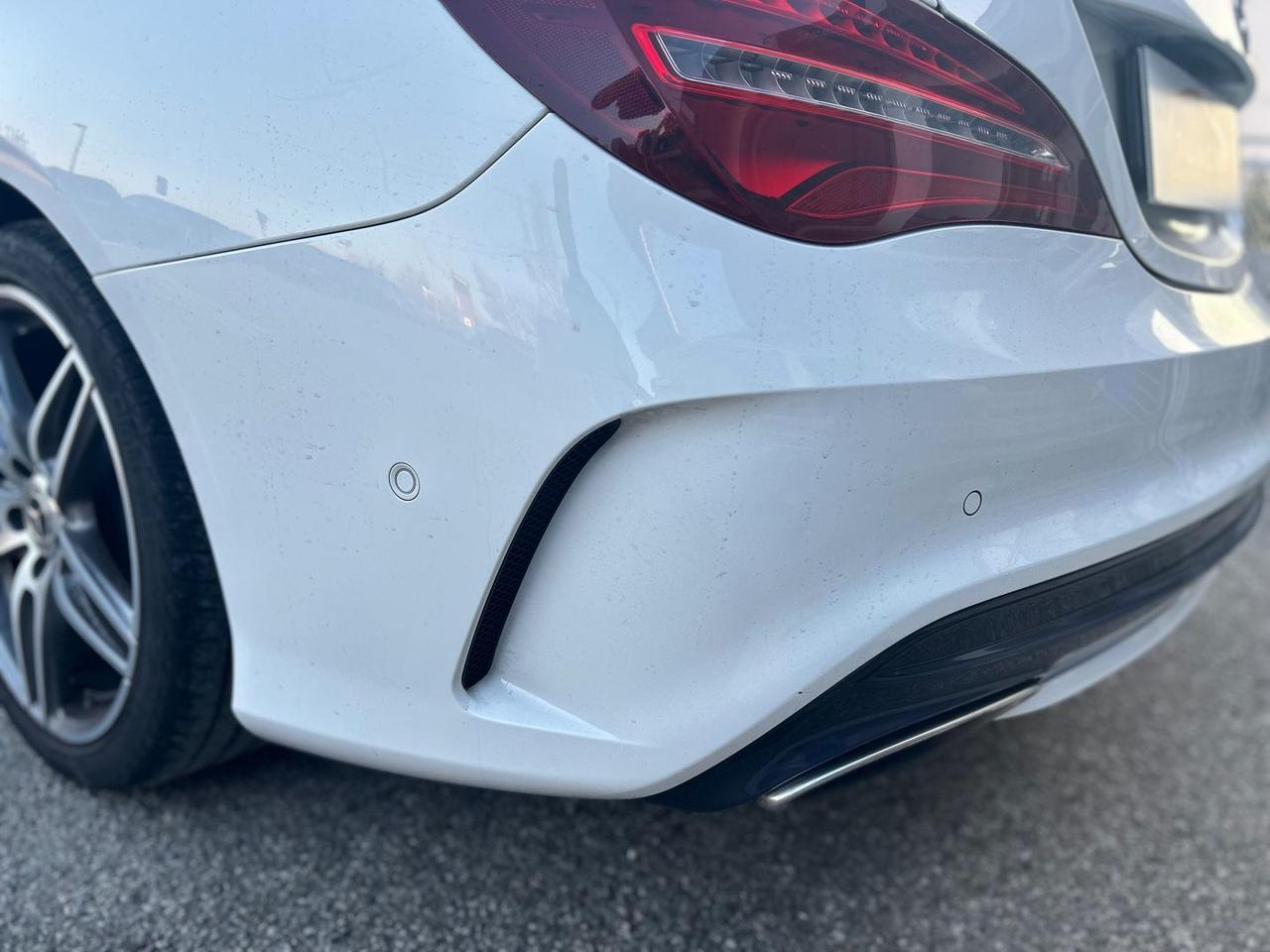 Mercedes-Benz CLA 180 Premium CLA 180 #8250