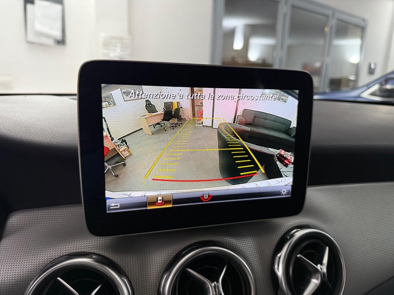 Mercedes-benz GLA 200 d Automatic 2.2 136 Cv Motore Mercedes