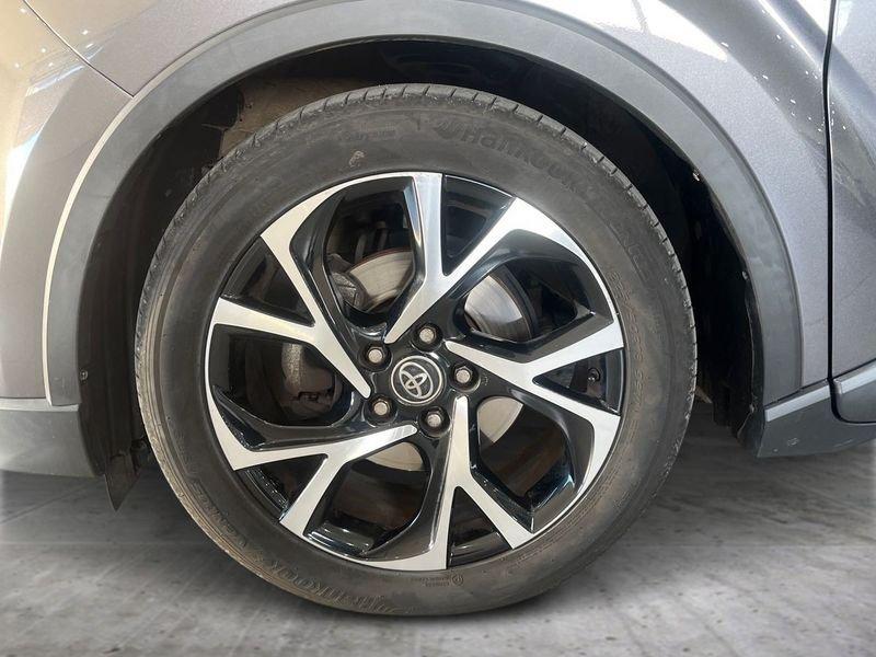 Toyota C-HR C-HR 1.8h Style 2wd e-cvt my18