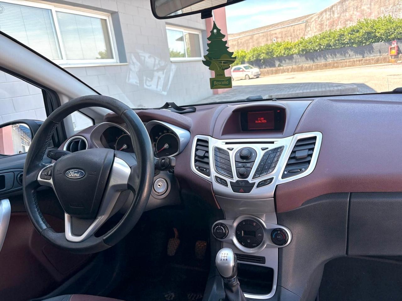 Ford Fiesta 1.2 Neopatentati