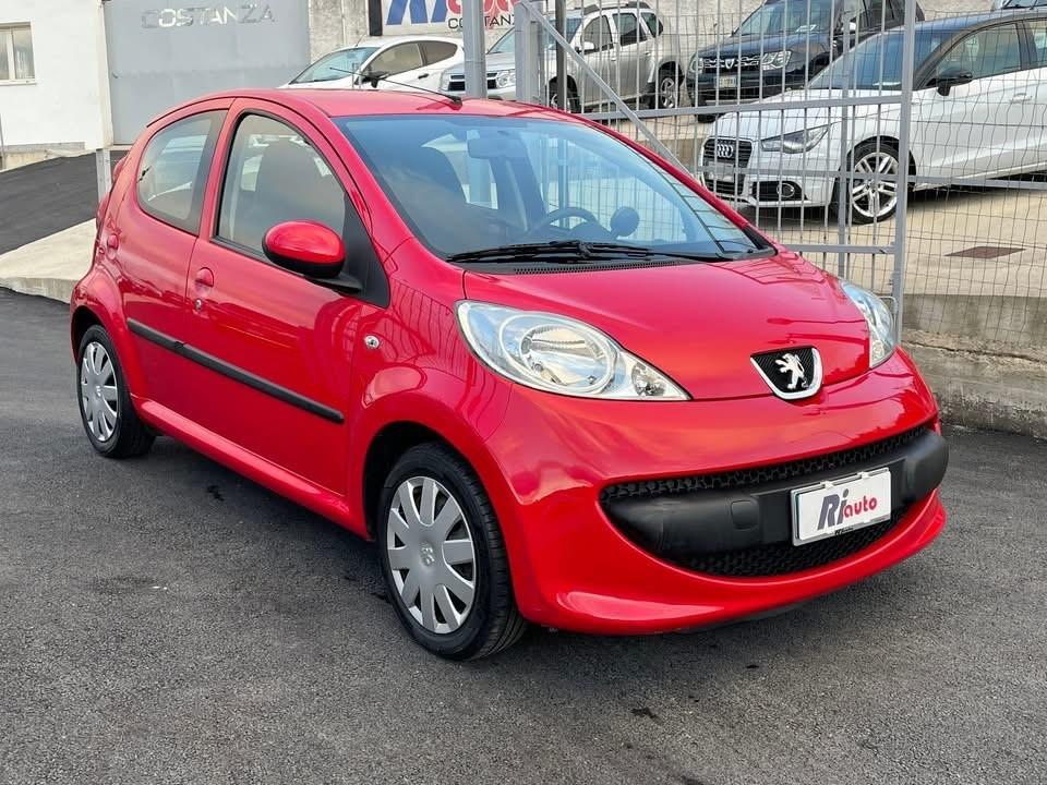 Peugeot 107 5p. Plaisir