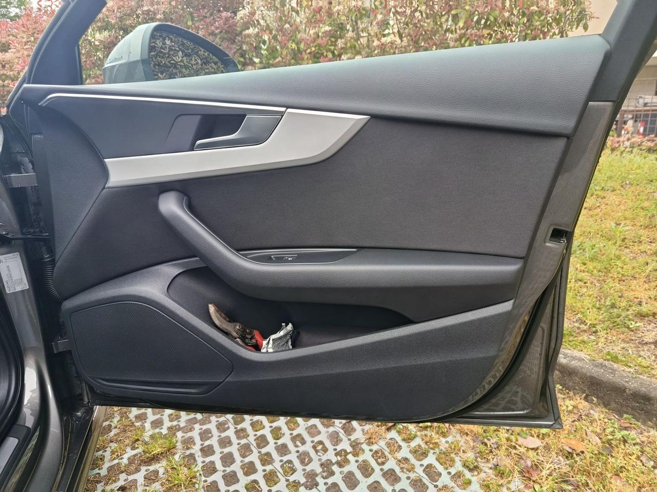 Audi A4 Business Advanced 2.0 35 TDI MHEV #10442