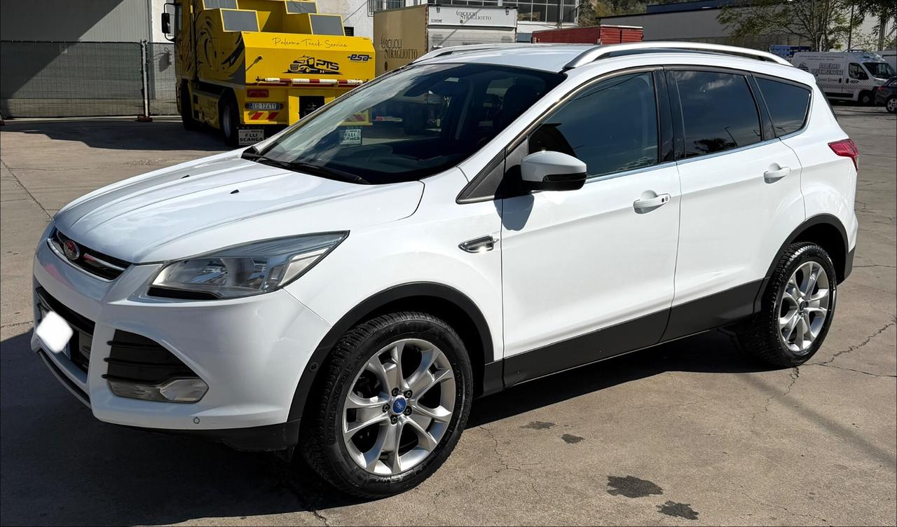 Ford Kuga 2.0 TDCI 163 CV 4WD Powershift Titanium