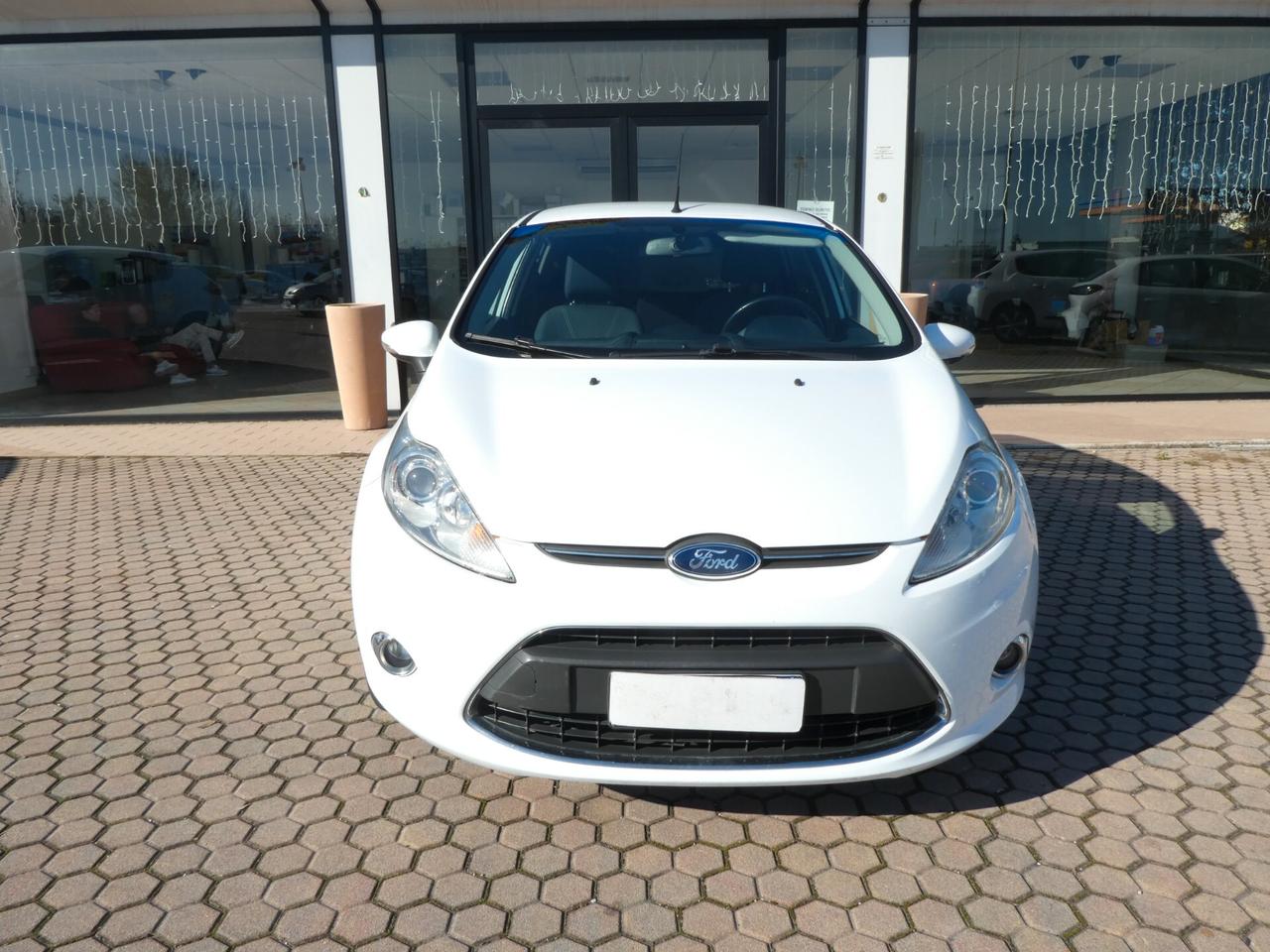 Ford Fiesta 1.4 5p. Bz.- GPL Titanium OK NEOPATENTATI