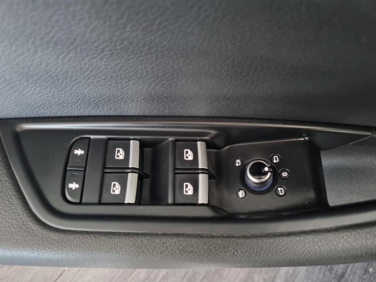 Audi A4 Avant 2.0 TDI 122 CV S tronic Business Sport