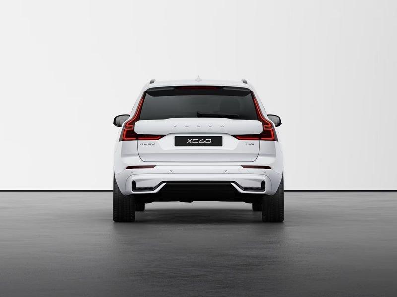 Volvo XC60 T6 253+145 CV AWD Plug-in Hybrid Automatica Recharge Ultimate Dark Pronta Consegna