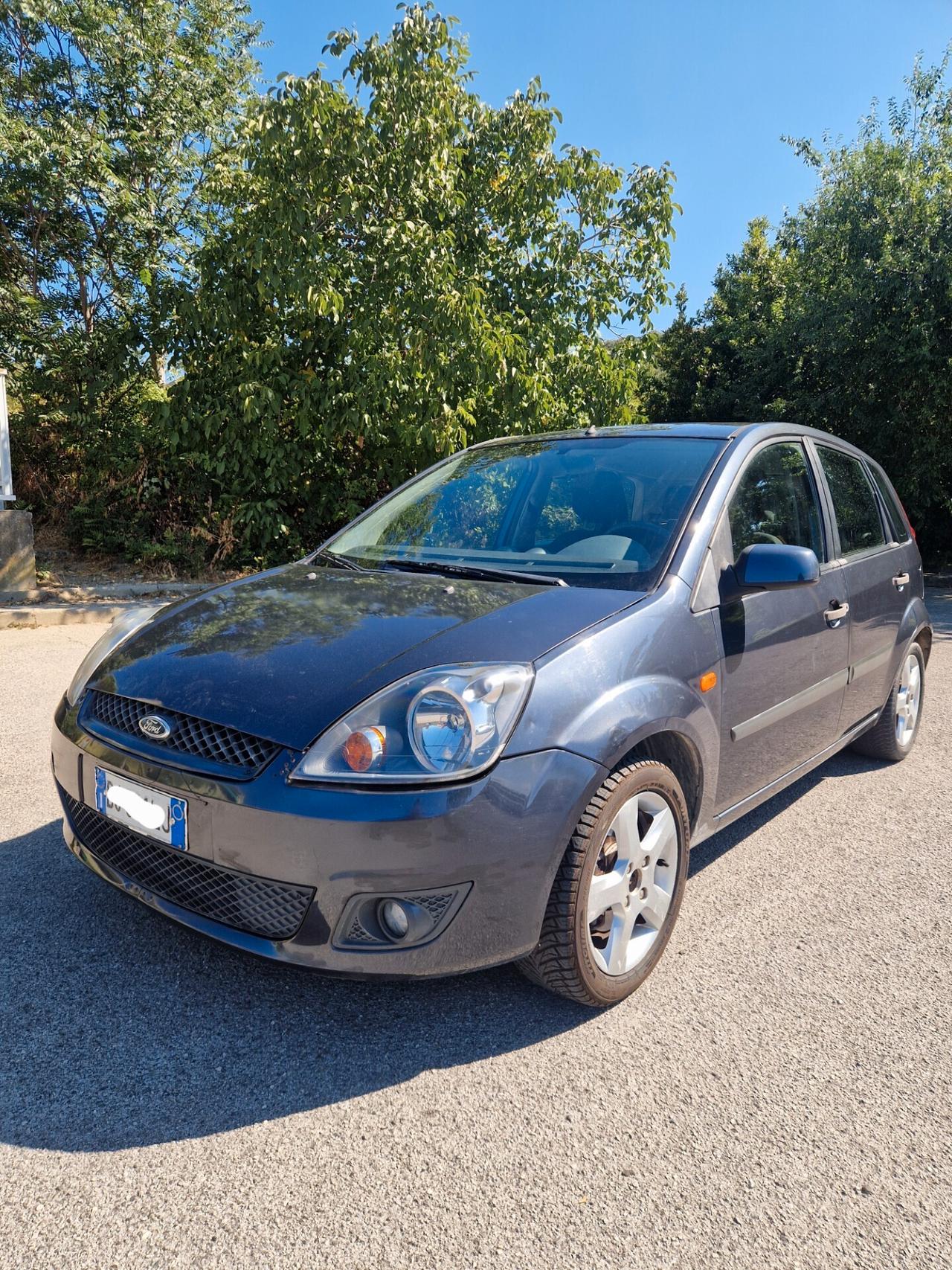 Ford Fiesta 1.2 Benz 75CV - Garanzia 12 Mesi