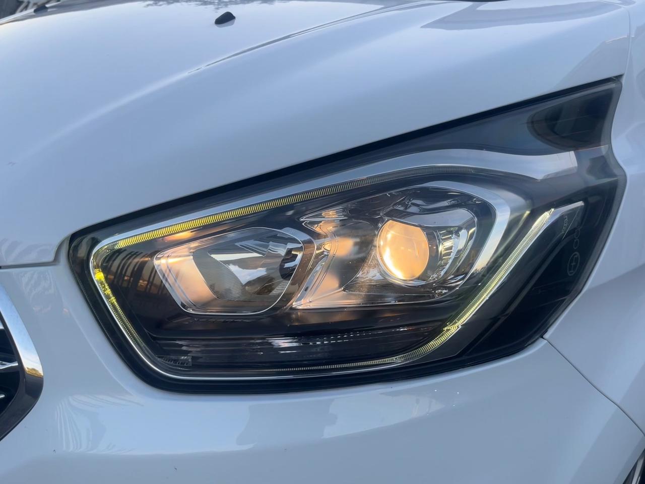 Ford Tourneo Custom 8/9 POSTI 2.0 TDCi Titanium