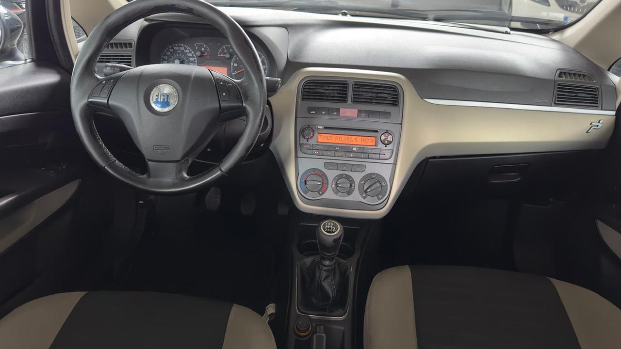 Fiat Grande Punto 1.4 Starjet 16V 5 porte Emotion