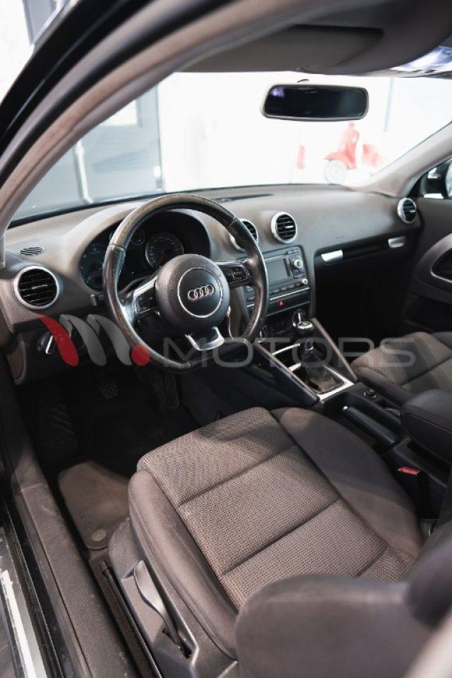 AUDI A3 1.6 TDI 105 CV CR Ambition