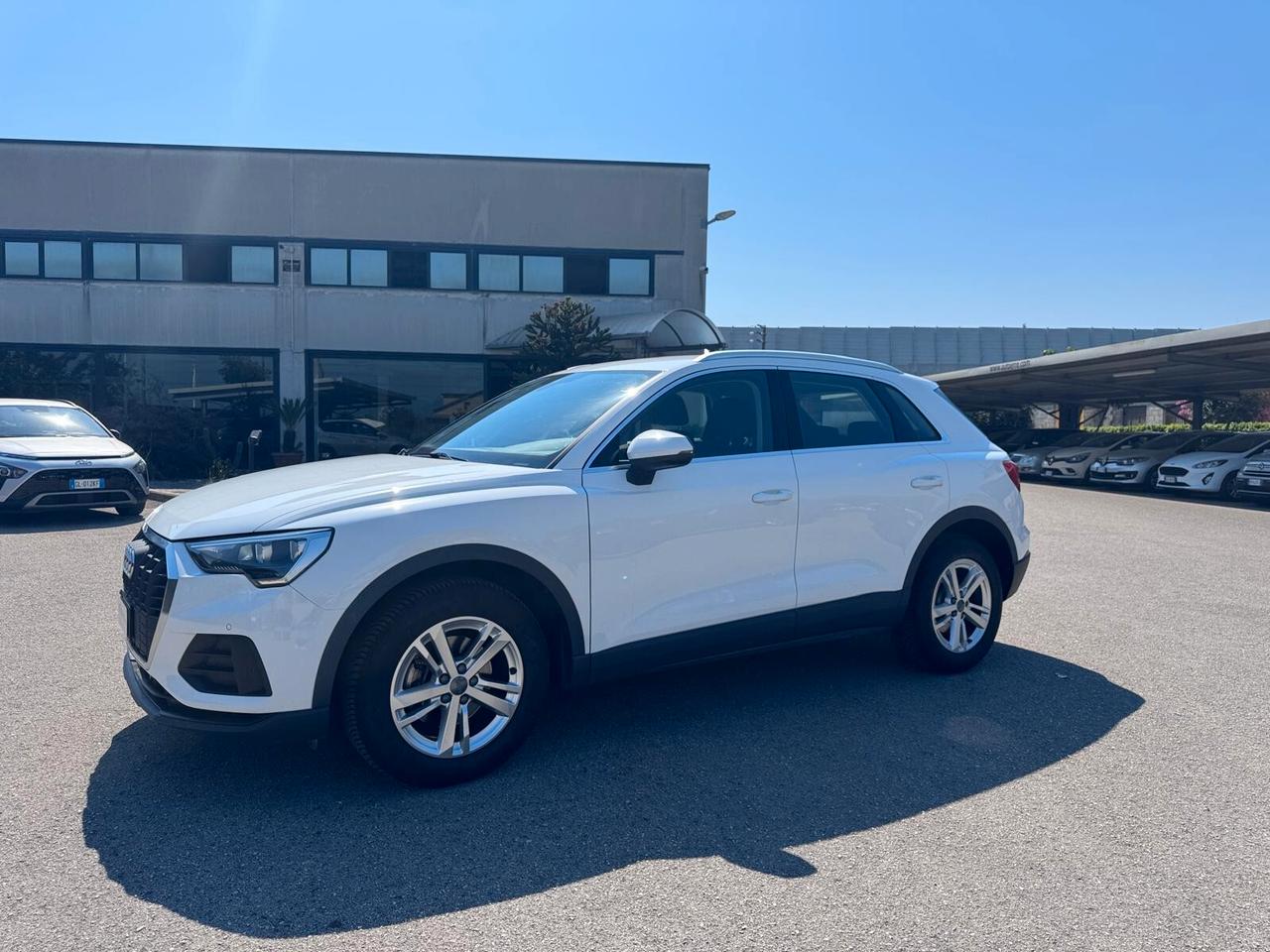 Audi Q3 35 TDi 150cv 110kw Stronic Business