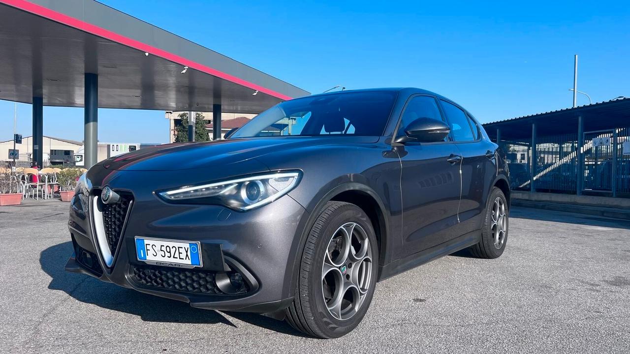 Alfa Romeo Stelvio 2.2 Turbodiesel 150 CV AT8 RWD Business