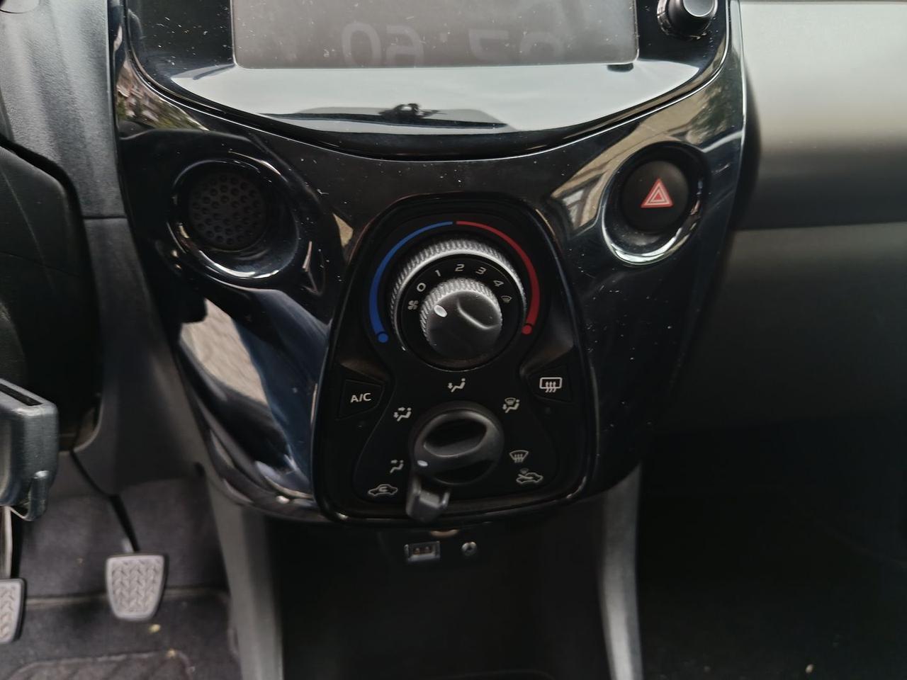 Peugeot 108 Access 1.0 VTI 68 #10861