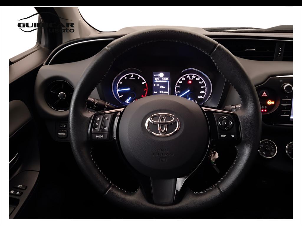 TOYOTA Yaris III 2017 - Yaris 5p 1.0 Active my18