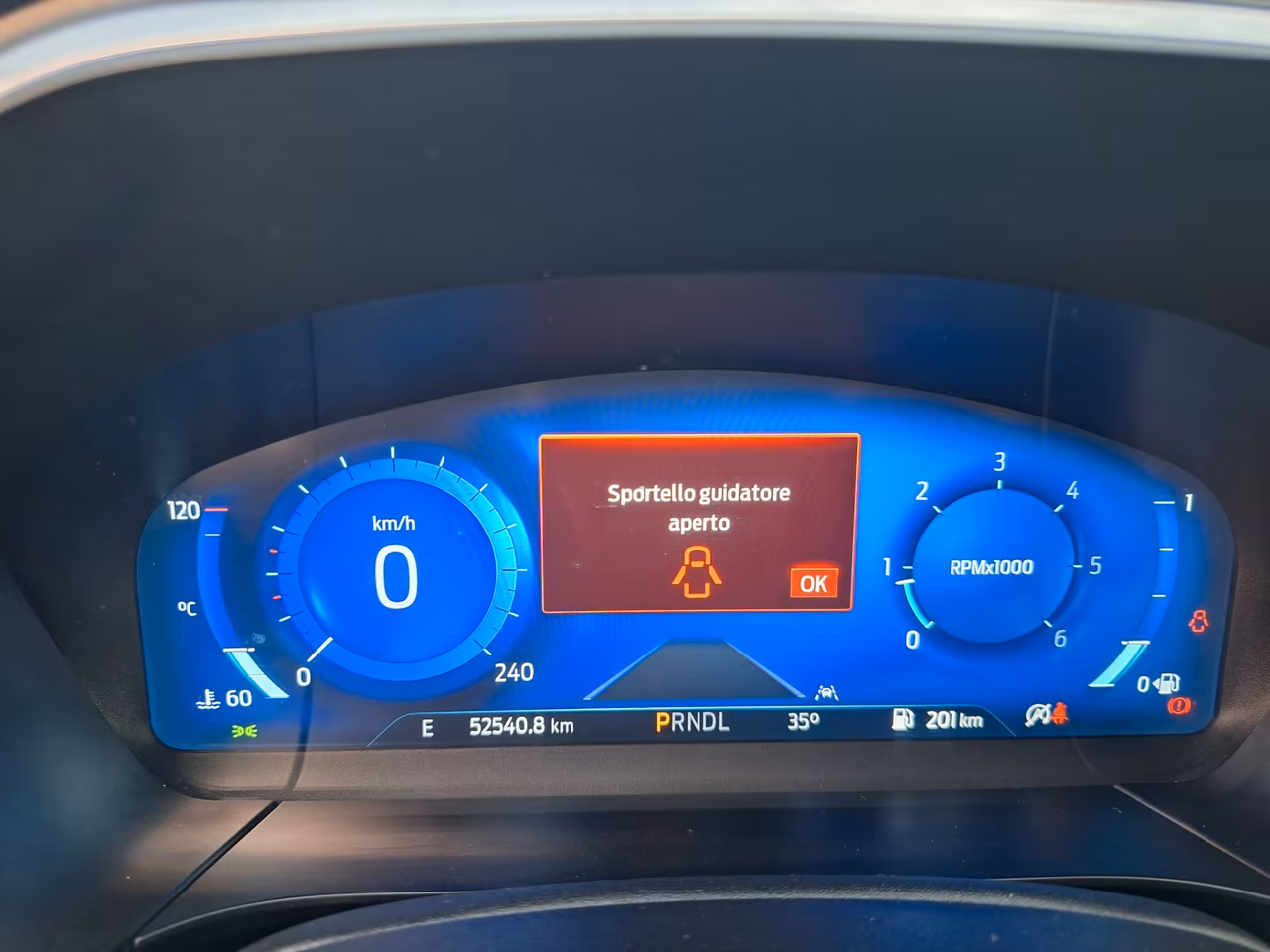 Ford Kuga TITANIUM 1.5 DIESEL 120cv AUTOMAT. NAV+RETROCAM. 2022