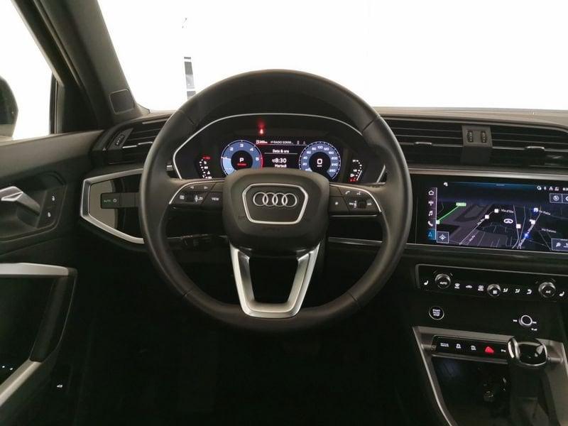 Audi Q3 Sportback 35 2.0 tdi s-tronic
