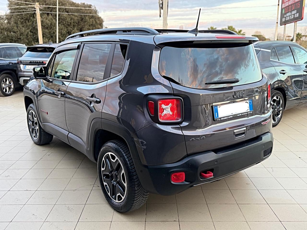 Jeep Renegade 2.0 Mjt 170CV 4WD Active Drive Low Trailhawk