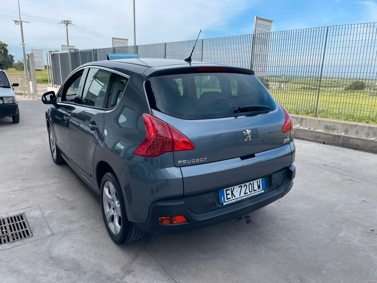 Peugeot 3008 1.6 e-HDi 115CV cambio robotizzato Stop&Start Allure