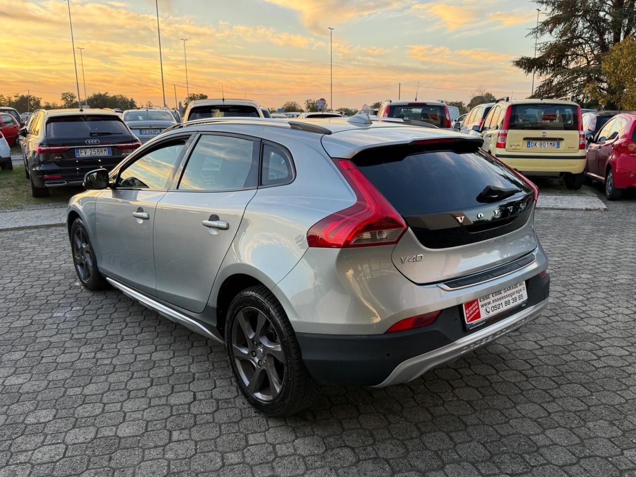 Volvo V40 Cross Country D2 1.6 Summum