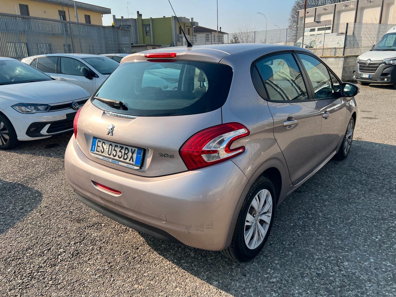 Peugeot 208 1.4 HDi 68 CV 5 porte