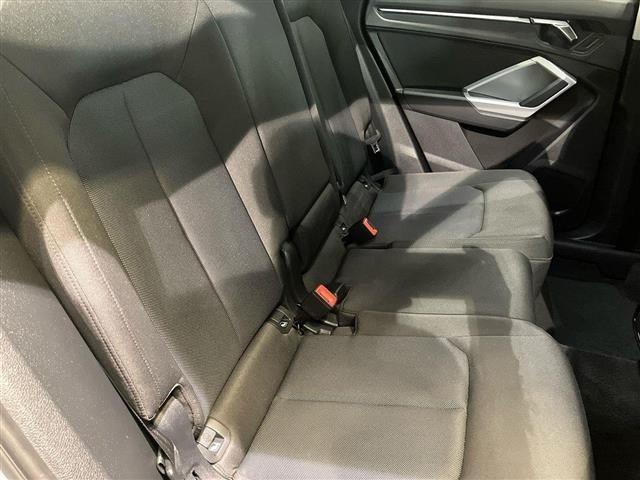 AUDI Q3 35 2.0 tdi Business Advanced s-tronic
