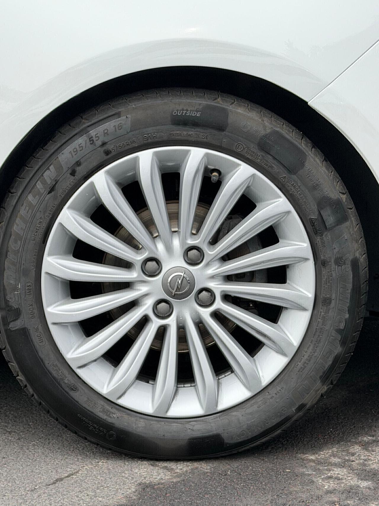 Opel Adam 1.4 87 CV GPL Jam