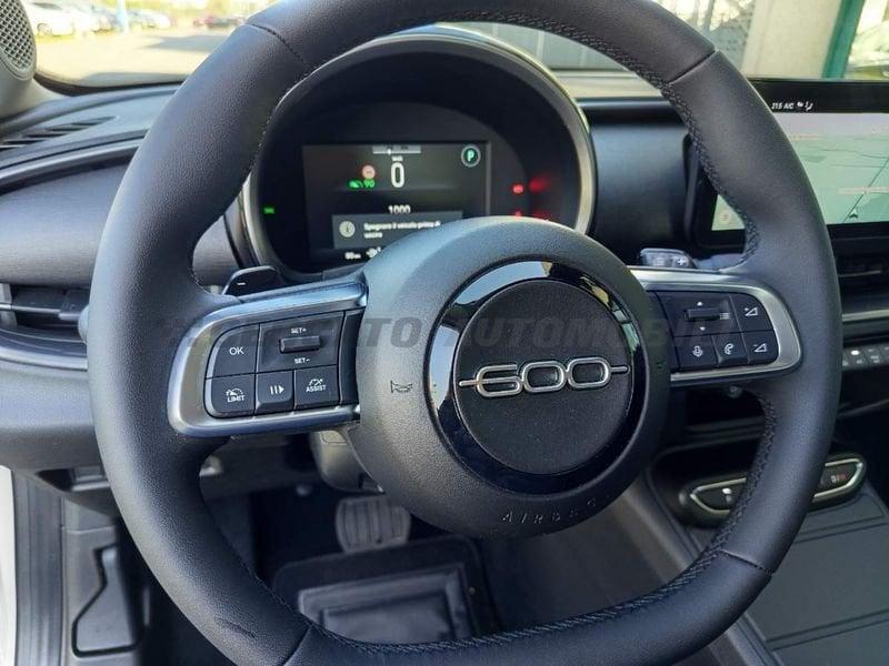 FIAT 600 600 1.2 hybrid 145cv auto