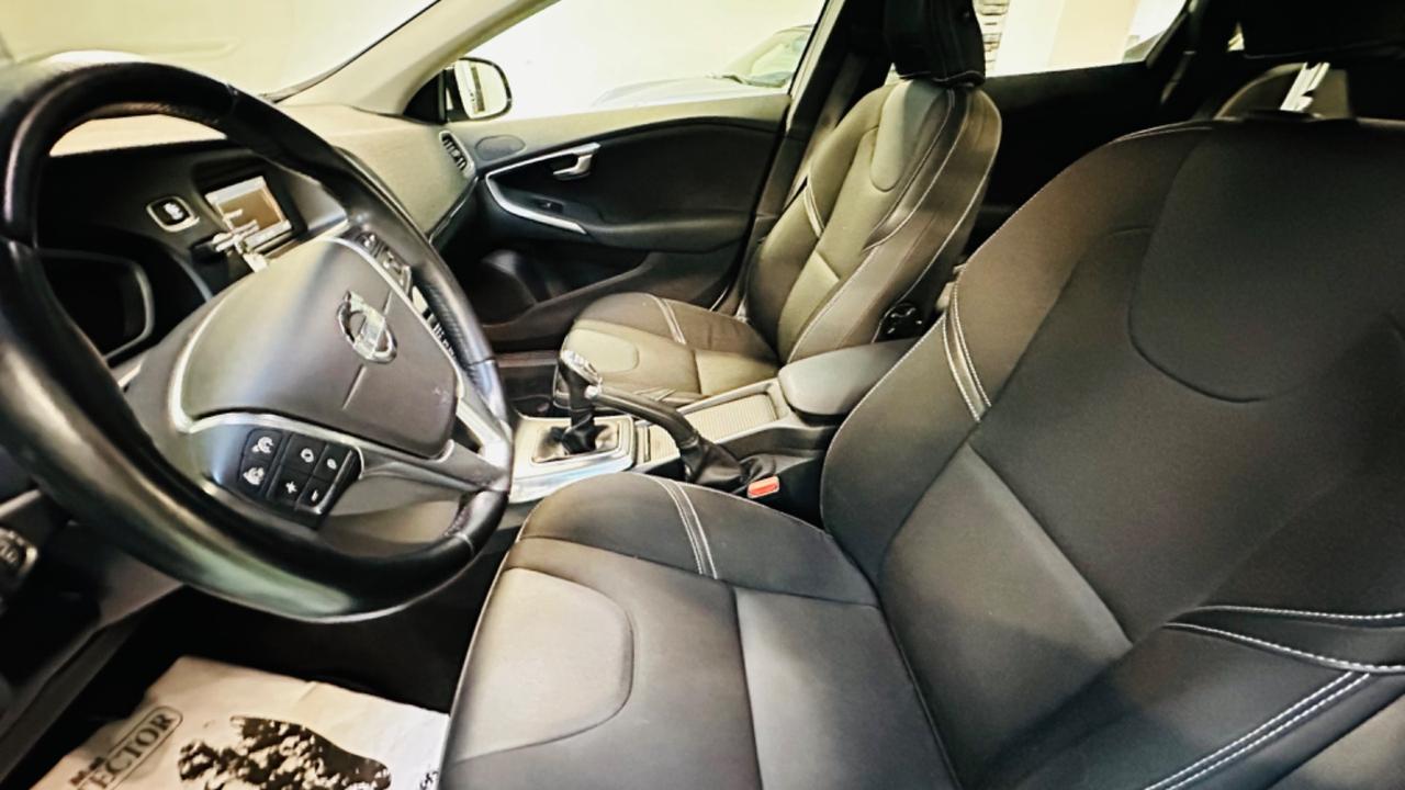 Volvo V40 D2 1.6 diesel (anche per neopatentati)