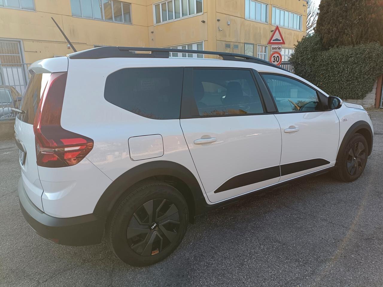 Dacia Jogger 1.6 Hybrid 140 7 posti Expression