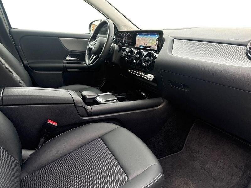 Mercedes-Benz GLA 180 Business Extra auto